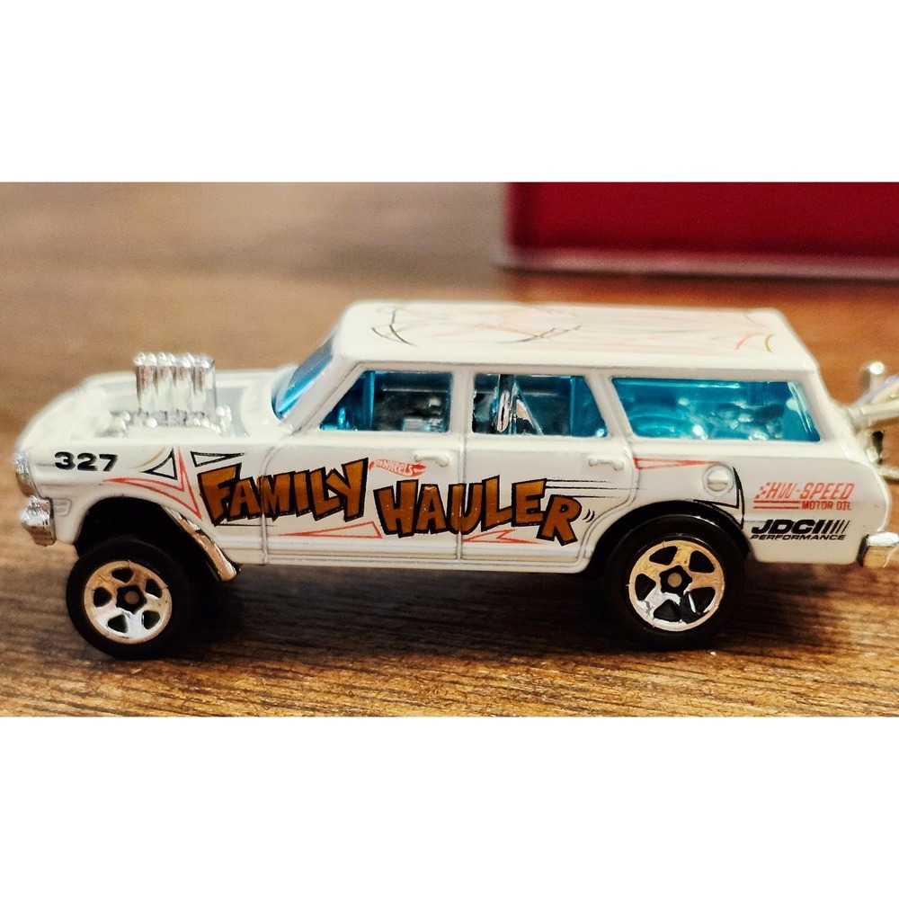 2025 Hot Wheels '64 Nova Wagon Key Chain Gasser White HW Gassers Diecast 1:64 - Picture 5 of 7